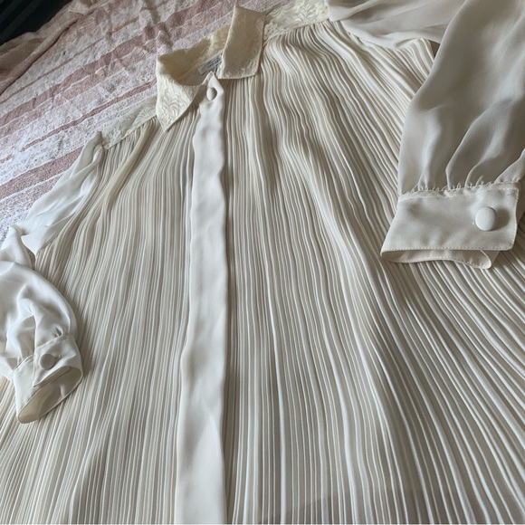 VTG Laura & Jayme Semi Sheer Blouse-  Pleated Dress Shirt Sz(8) - Picture 4 of 13